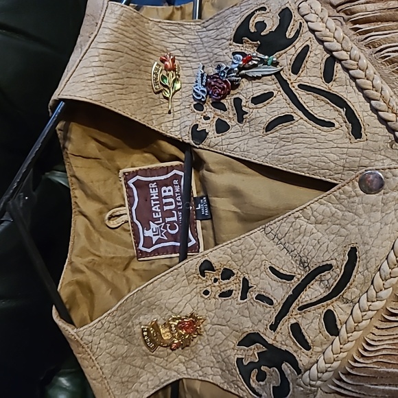 Leather Club Real Tan Color Textured Leather Vest with Fringes Embroidery Size L - Picture 2 of 8